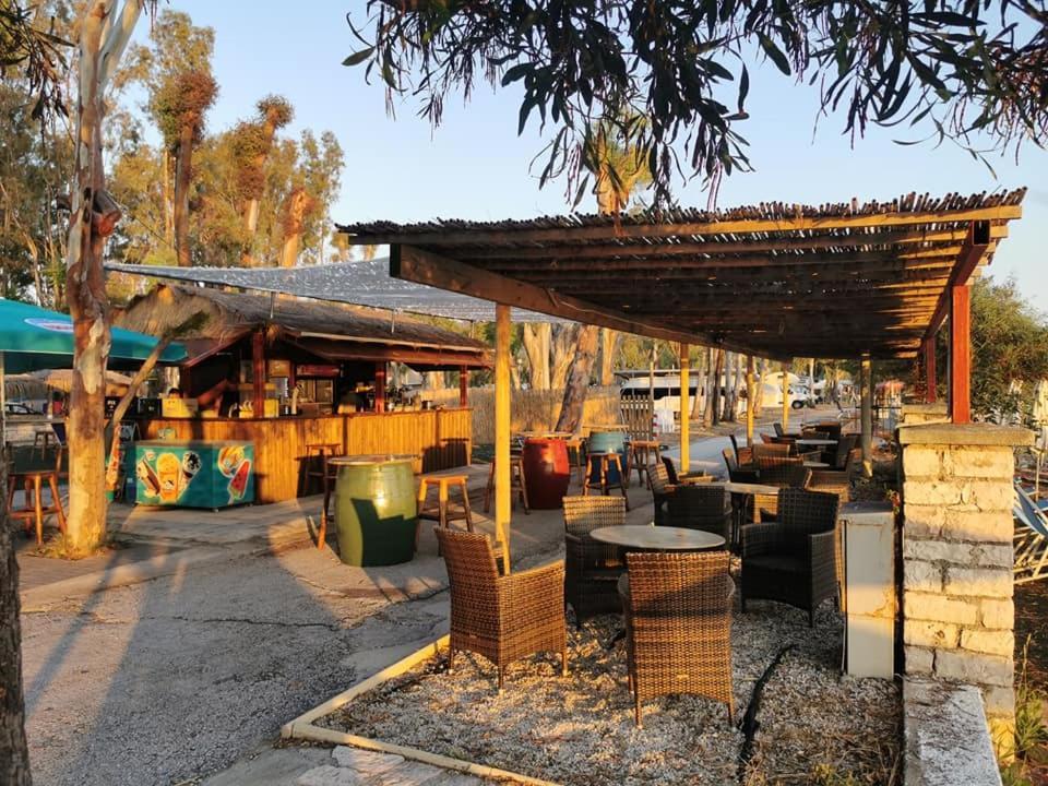Camping Drepanos Igoumenitsa Exteriör bild